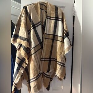 Old Navy Tan and Gray Scarf